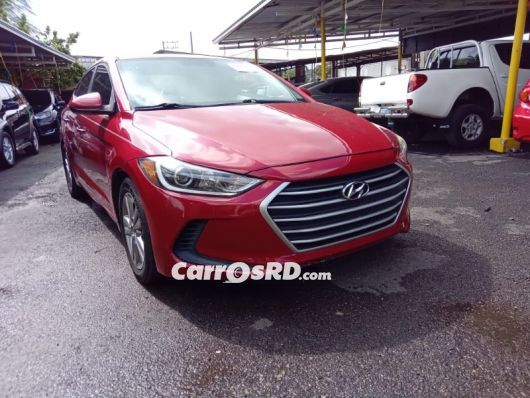 Hyundai Elantra Carros en venta