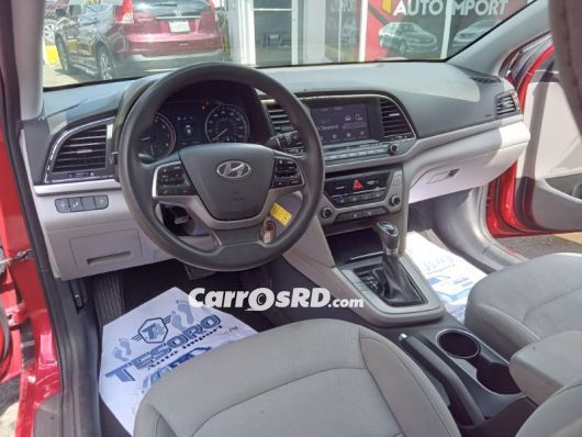 Hyundai Elantra Carros en venta