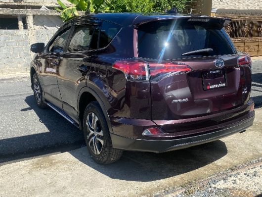 Toyota RAV4 LE