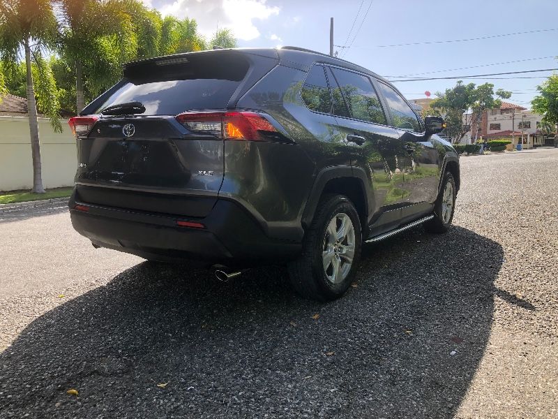 Toyota RAV4 XLE 2020 en Santo Domingo
