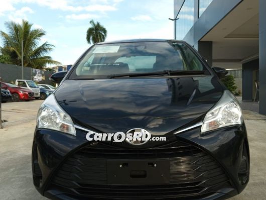 Toyota Vitz Carros en venta