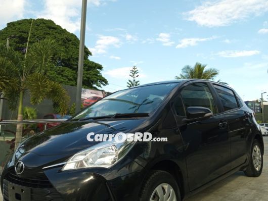Toyota Vitz Carros en venta