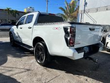 Isuzu