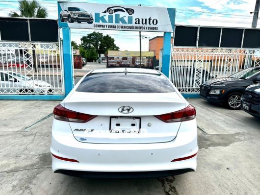 Hyundai Avante Carros en venta
