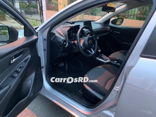 Mazda Demio Hatchback en venta