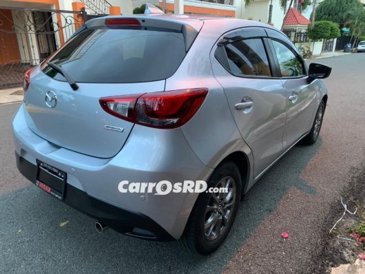Mazda Demio Hatchback en venta