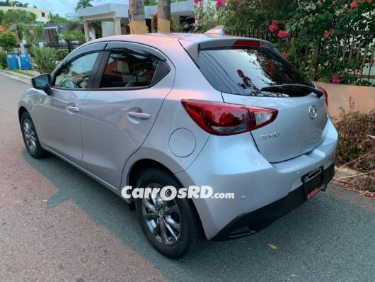 Mazda Demio Hatchback en venta