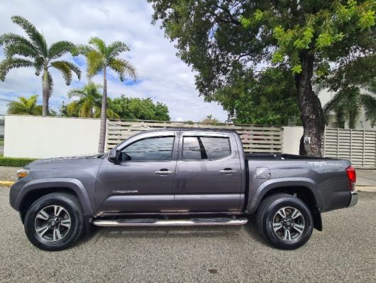 Toyota Tacoma TRD