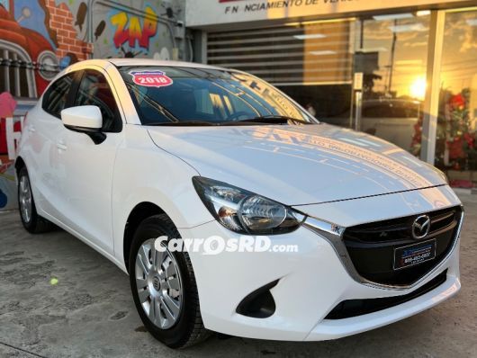 Mazda Demio Carros en venta