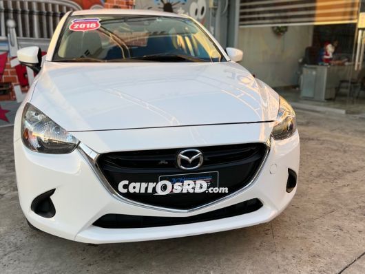 Mazda Demio Carros en venta