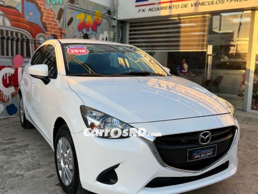 Mazda Demio Carros en venta