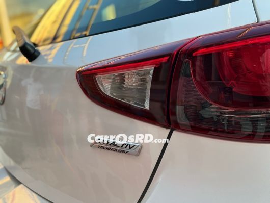 Mazda Demio Carros en venta