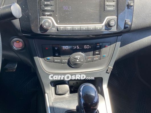 Nissan Sentra Carros en venta