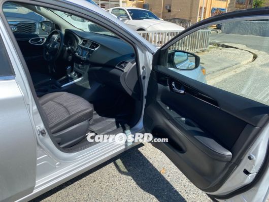 Nissan Sentra Carros en venta