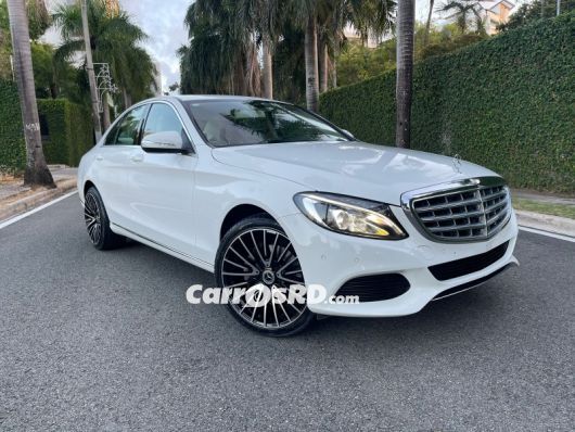 Mercedes-Benz Clase C Carros en venta