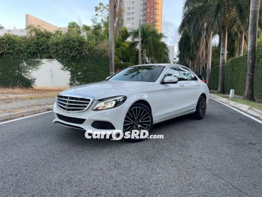 Mercedes-Benz Clase C Carros en venta