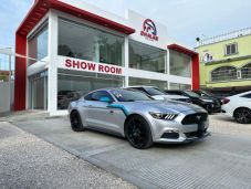 Ford Mustang Premium PKG