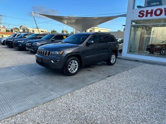 Jeep Grand Cherokee Laredo