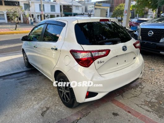 Toyota Vitz Carros en venta