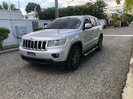 Jeep Grand Cherokee Laredo