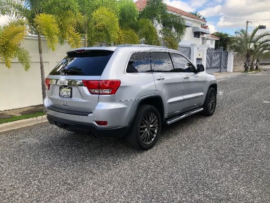 Jeep Grand Cherokee Laredo