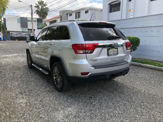 Jeep Grand Cherokee Laredo
