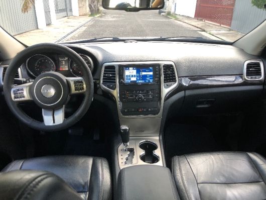 Jeep Grand Cherokee Laredo