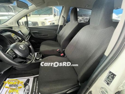 Toyota Vitz Hatchback en venta