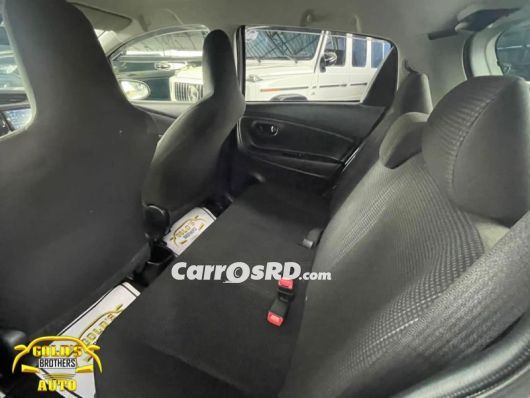 Toyota Vitz Hatchback en venta