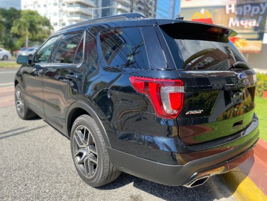 Ford Explorer Sport