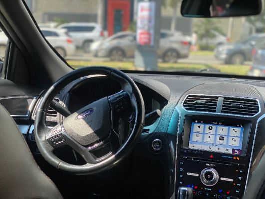 Ford Explorer Sport