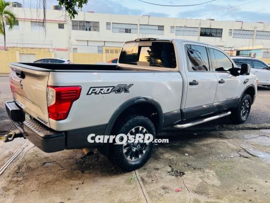Nissan Titan Camioneta en venta