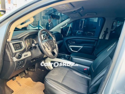 Nissan Titan Camioneta en venta