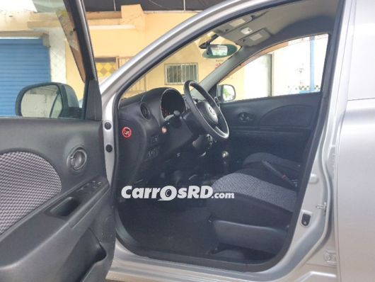 Nissan March Carros en venta