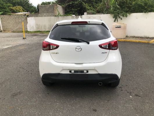 Mazda Demio Básico