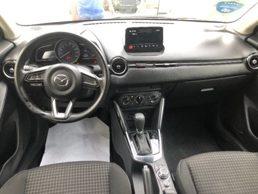 Mazda Demio Básico