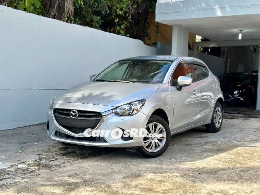 Mazda Demio Carros en venta