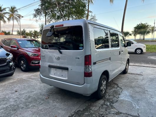 Toyota Town Ace Basico