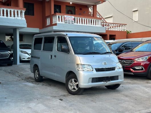 Toyota Town Ace Basico