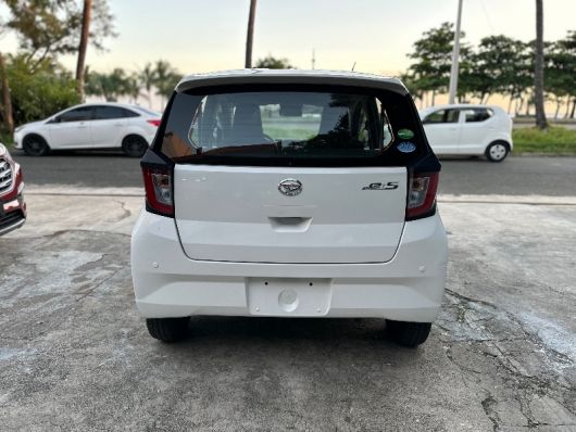 Daihatsu Mira Básico
