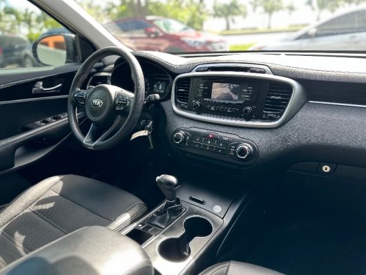 Kia Sorento LX