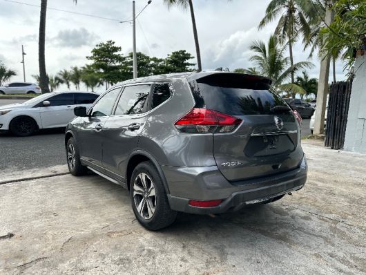 Nissan Rogue SL