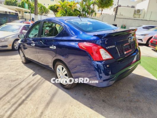Nissan Versa Carros en venta