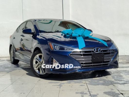 Hyundai Elantra Carros en venta