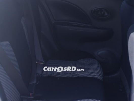 Nissan March Carros en venta