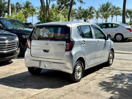 Daihatsu Mira Básico