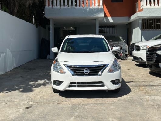 Nissan Versa SV