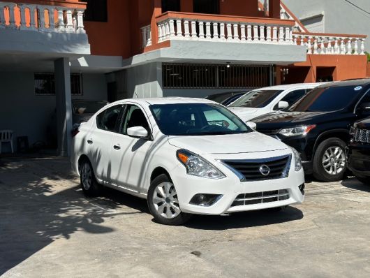 Nissan Versa SV