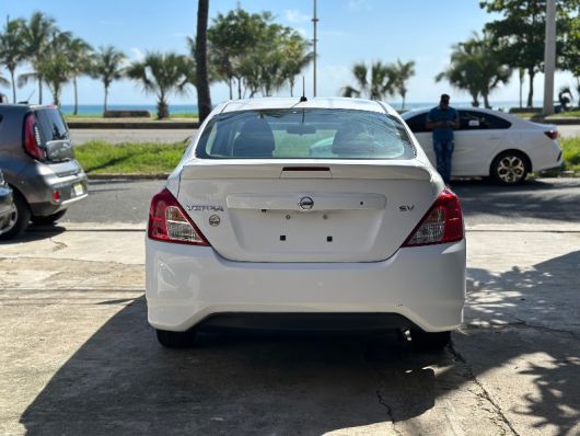 Nissan Versa SV