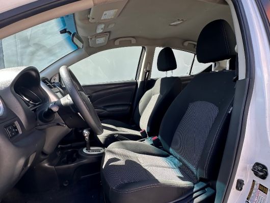 Nissan Versa SV